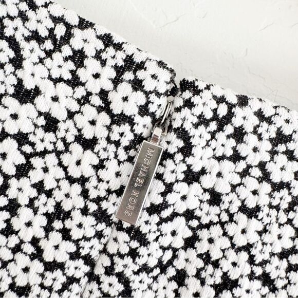 Michael Kors Floral Knit Jacquard Flounce Flare Black White Dress Size L - Picture 10 of 14